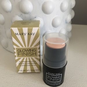 Mary Kay finishing glow gold highlight